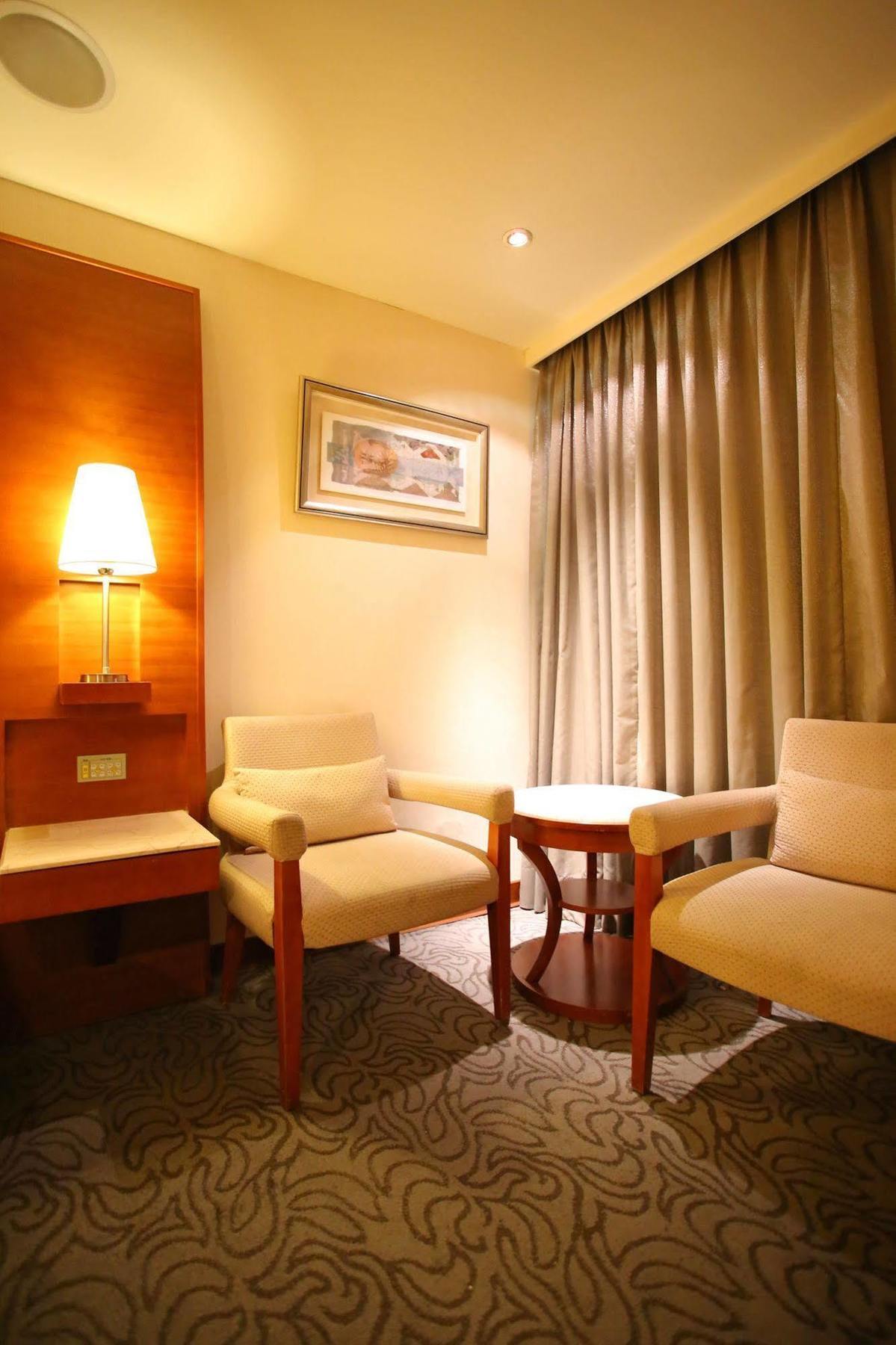 טאיפיי Elegance Hotel מראה חיצוני תמונה