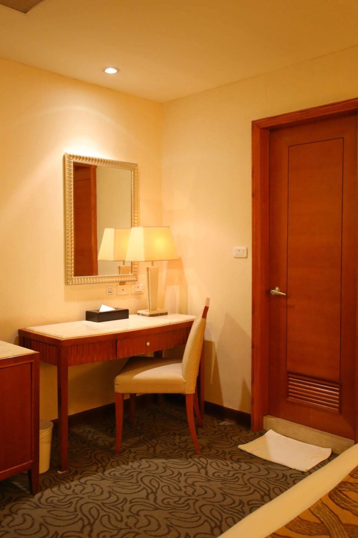 טאיפיי Elegance Hotel מראה חיצוני תמונה